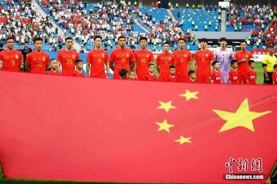 而有趣的是，这四位女主角的名字和之前网友们杜撰的四位女主演十分相似，这也让观众表示十分期待：希望俞飞鸿、陈数、曾黎、袁立这个阵容真的能够实现